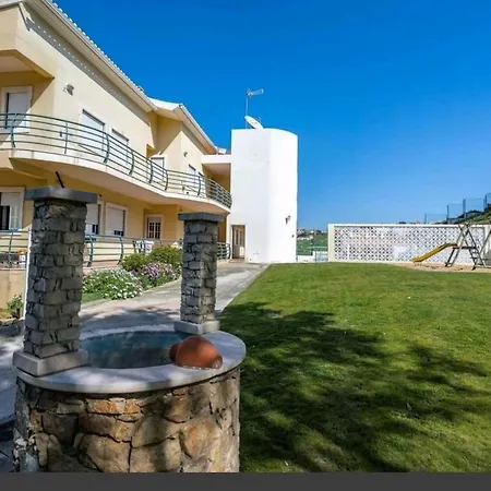 Enya Apartman *